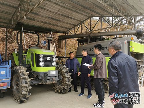 農機審批送上門，貼心服務助春耕——崇義縣行政審批局創新服務模式，打通農機服務“最后一公里”